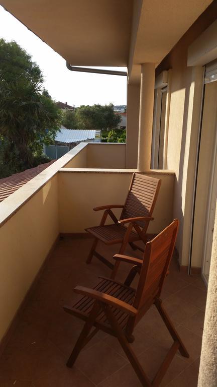 Apartment Emi Sukosan Bagian luar foto