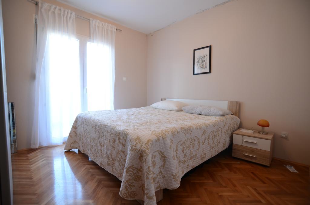 Apartment Emi Sukosan Bagian luar foto